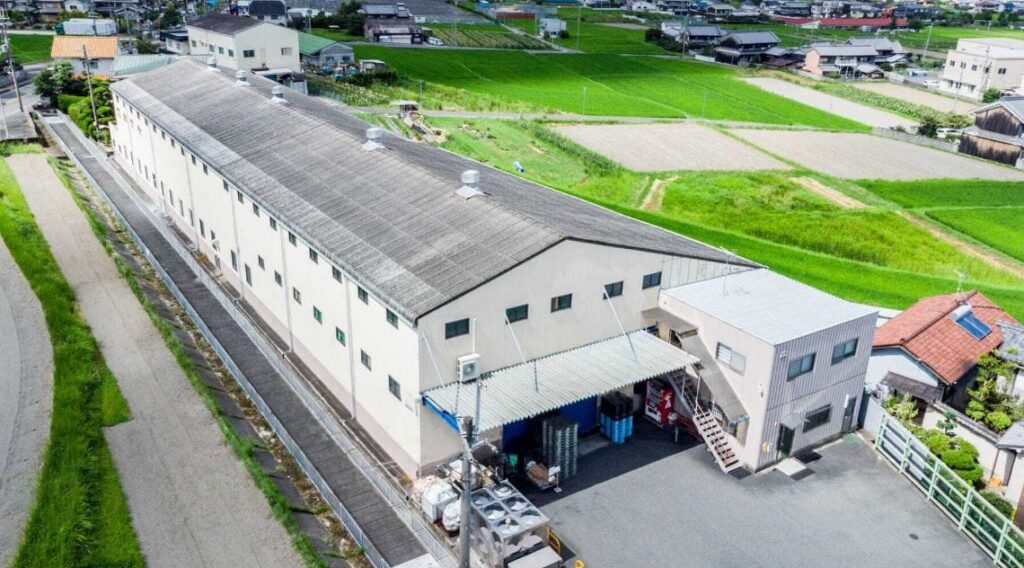 株式会社ワカクサ本社をドローンで上空から撮影した写真